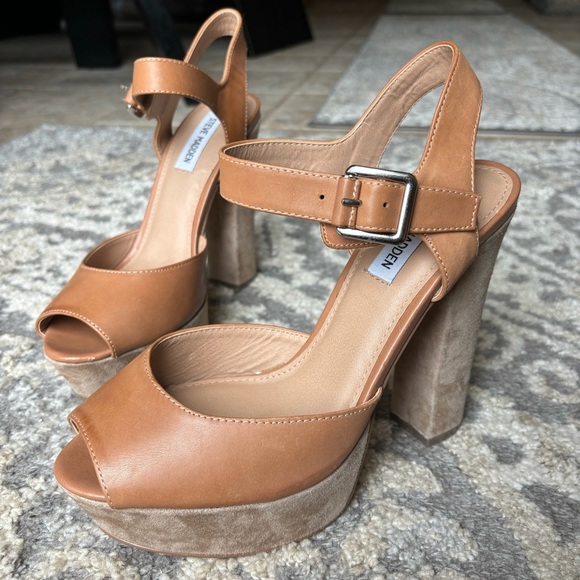 Steve Madden “Jillyy” Tan Leather Platform Peep Toe Heels NWOB Gorgeous! - Picture 3 of 16